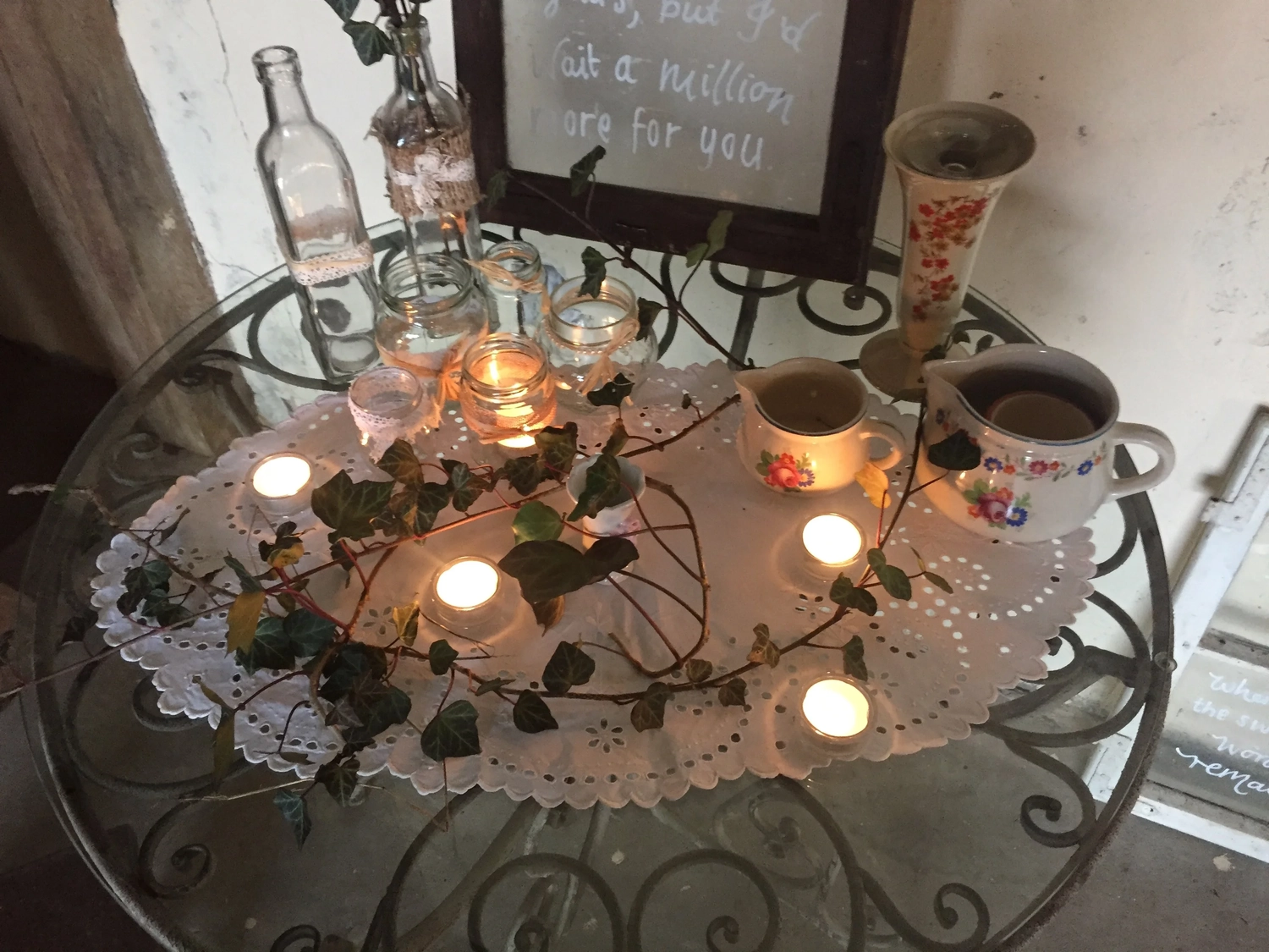 Nichelmühle - Eventlocation - Couchtisch dekoriert und eingerichtet